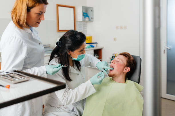 Best Emergency Cosmetic Dentistry (e.g., broken veneers) in De Leon, TX